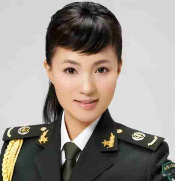 她是首位博士级歌唱家，12次荣登春晚，丈夫的身份更是深藏不露-第17张图片-九妖电影