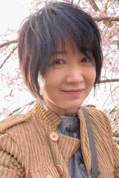 她曾5次上春晚,却被恩师欺骗流产、前途尽毁,如今55岁仍单身-第35张图片-九妖电影 她曾5次上春晚,却被恩师欺骗流产、前途尽毁,如今55岁仍单身-第35张图片-九妖电影