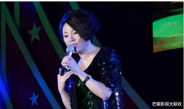 她曾红过毛阿敏，却因放鸽子被春晚拒之门外，如今54岁依然美丽_1-第40张图片-九妖电影