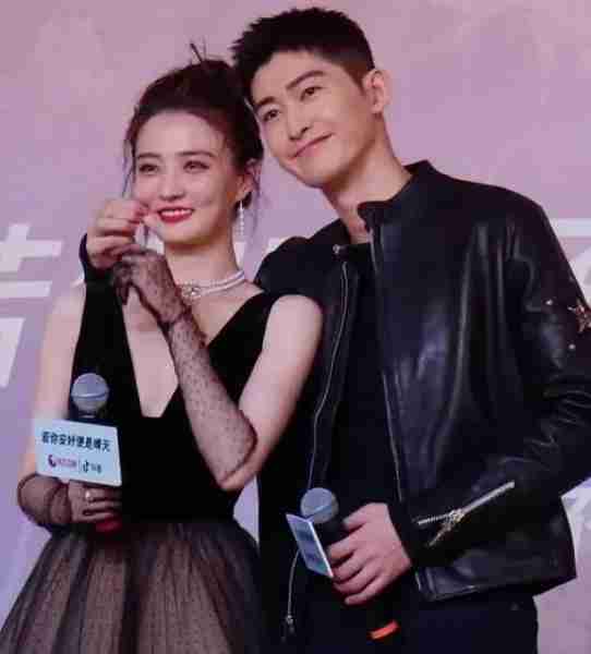 张翰徐璐恋情曝光:娱乐圈金童玉女携手共度甜蜜时光-第5张图片-九妖电影 张翰徐璐恋情曝光:娱乐圈金童玉女携手共度甜蜜时光-第5张图片-九妖电影