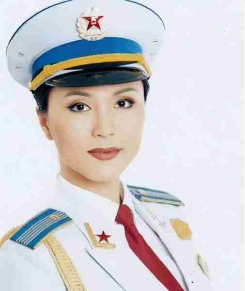 她曾红过毛阿敏，却因放鸽子被春晚拒之门外，如今54岁依然美丽_2-第7张图片-九妖电影