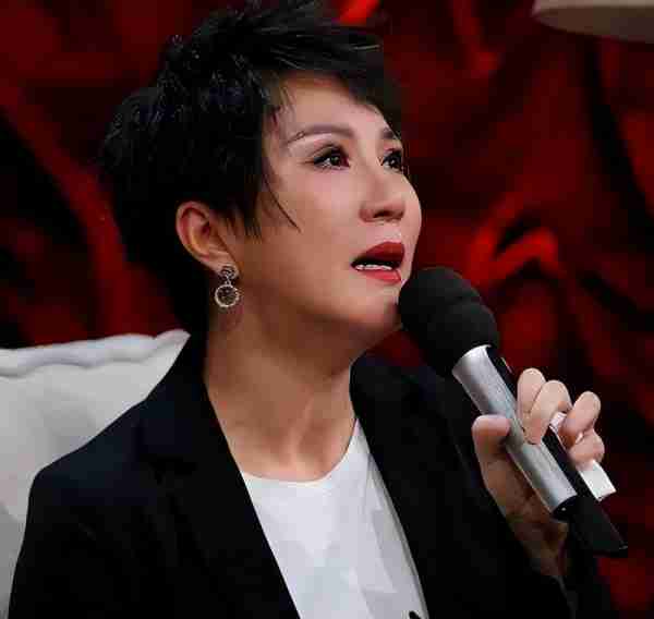 她曾红过毛阿敏，却因放鸽子被春晚拒之门外，如今54岁依然美丽_2-第32张图片-九妖电影
