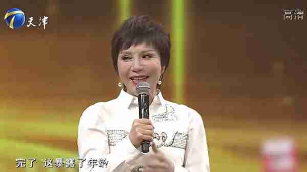 她曾红过毛阿敏，却因放鸽子被春晚拒之门外，如今54岁依然美丽_2-第30张图片-九妖电影