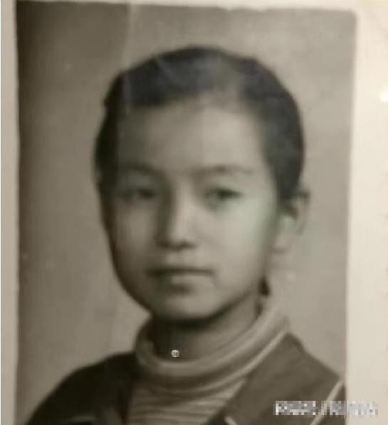 她曾连登春晚4次,被恩师欺骗堕胎、前途尽毁,如今55岁仍没人要-第3张图片-九妖电影 她曾连登春晚4次,被恩师欺骗堕胎、前途尽毁,如今55岁仍没人要-第3张图片-九妖电影