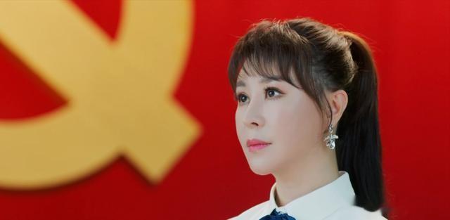 她被称为民歌女王，9登春晚，历经万难，如今47岁仍孤身一人-第42张图片-九妖电影