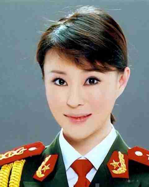 她被称为民歌女王，9登春晚，历经万难，如今47岁仍孤身一人-第41张图片-九妖电影