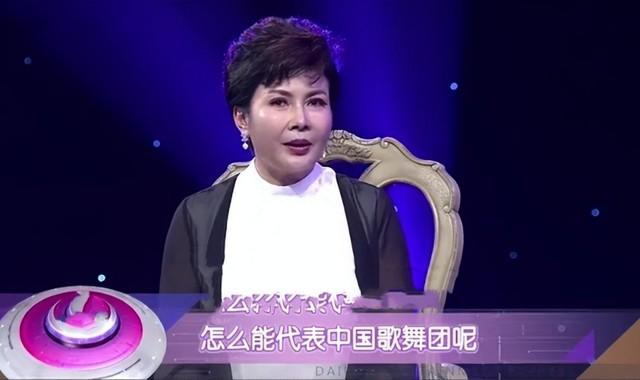 她被誉为“中国主持第一人”，连登3登春晚，今65岁婚姻成谜-第14张图片-九妖电影
