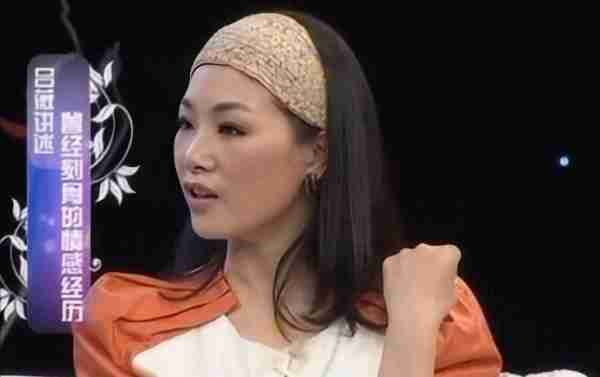 她被誉为军中花仙子，连续15年上春晚，男友患癌离世，52岁仍单身-第16张图片-九妖电影