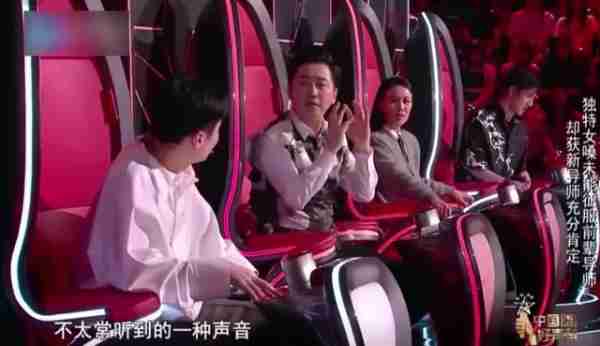 她被誉为好声音最惨冠军，夺冠一个月后无人问津，如今判若两人-第9张图片-九妖电影