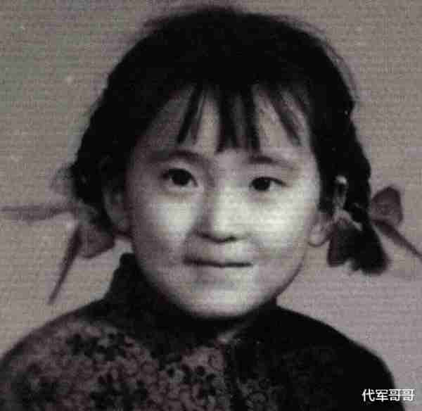 她连续14年上春晚，男友不幸患癌症离世，如今53岁婚姻成谜-第6张图片-九妖电影