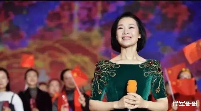 她连续14年上春晚，男友不幸患癌症离世，如今53岁婚姻成谜-第12张图片-九妖电影