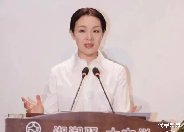 她连续14年上春晚，男友不幸患癌症离世，如今53岁婚姻成谜-第10张图片-九妖电影