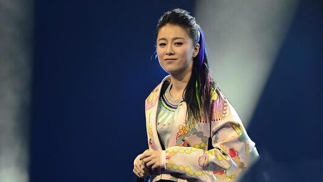 好声音没夺冠,却嫁给爱奇艺总裁,34岁成了人生赢家_1-第5张图片-九妖电影 好声音没夺冠,却嫁给爱奇艺总裁,34岁成了人生赢家_1-第5张图片-九妖电影