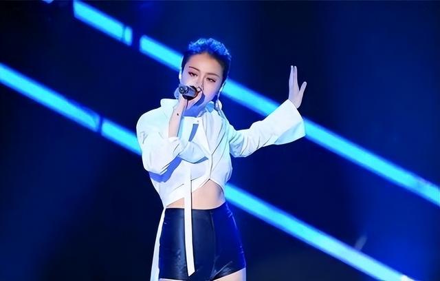 好声音没夺冠,却嫁给爱奇艺总裁,34岁成了人生赢家_1-第8张图片-九妖电影 好声音没夺冠,却嫁给爱奇艺总裁,34岁成了人生赢家_1-第8张图片-九妖电影