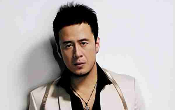 孙浩26岁上春晚走红，得罪杨坤20年不说话，55岁至今未婚未孕-第10张图片-九妖电影