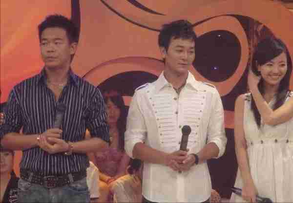 孙浩26岁上春晚走红，得罪杨坤20年不说话，55岁至今未婚未孕-第9张图片-九妖电影