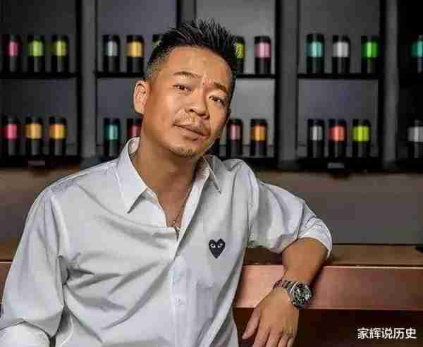孙浩：26岁上春晚走红，和杨坤20年两人没说过话，55岁单身没孩子-第1张图片-九妖电影