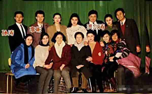 孙涛-娶同学李莉，结婚27年被拿捏死，17次上春晚全是她的功劳-第26张图片-九妖电影