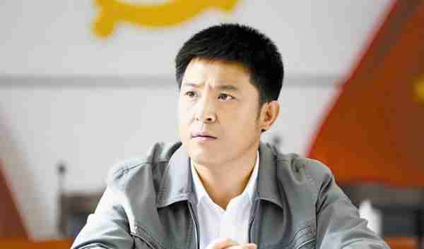 孙涛婚姻传奇：与同学李莉共度27年，17次央视春晚成功，全赖她的默默付出-第17张图片-九妖电影