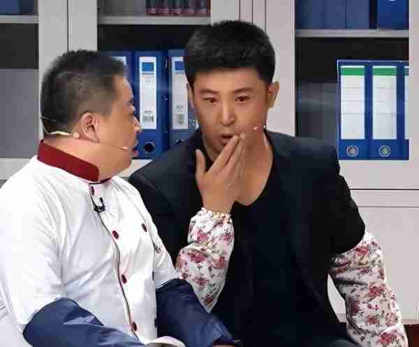 孙涛:娶同学李莉,结婚27年被拿捏死,17次上春晚全是她的功劳-第2张图片-九妖电影 孙涛:娶同学李莉,结婚27年被拿捏死,17次上春晚全是她的功劳-第2张图片-九妖电影