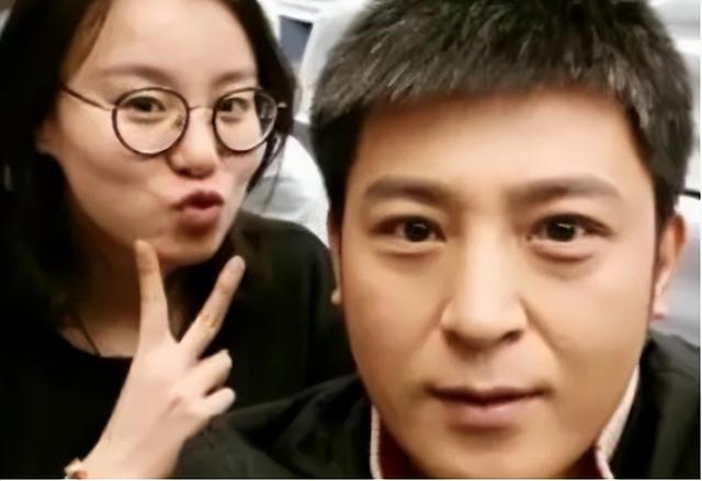 孙涛:娶同学李莉,结婚27年被拿捏死,17次上春晚全是她的功劳-第21张图片-九妖电影 孙涛:娶同学李莉,结婚27年被拿捏死,17次上春晚全是她的功劳-第21张图片-九妖电影