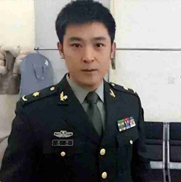 孙涛：娶同学李莉，结婚27年被拿捏死，17次上春晚全是她的功劳_2-第8张图片-九妖电影