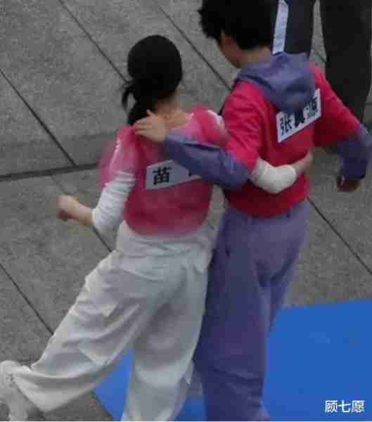 孟子义感谢苗苗救场奔跑吧兄弟，希望两位美女有机会一起合作！-第3张图片-九妖电影