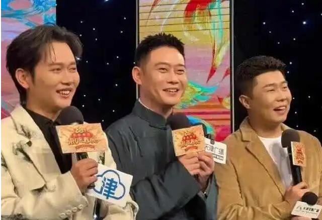孟鹤堂参加辽视春晚彩排,现场照被曝出,孟哥不愧是德云社顶流-第3张图片-九妖电影 孟鹤堂参加辽视春晚彩排,现场照被曝出,孟哥不愧是德云社顶流-第3张图片-九妖电影