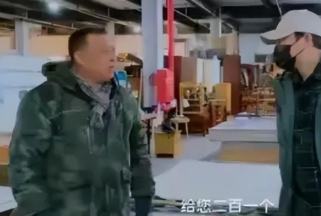才走红一年就被骂上热搜,张颂文的处境尴尬不已,黄渤全说对了-第3张图片-九妖电影 才走红一年就被骂上热搜,张颂文的处境尴尬不已,黄渤全说对了-第3张图片-九妖电影