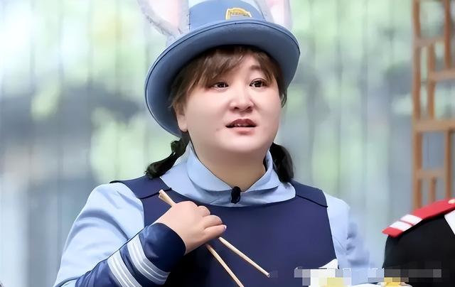 打回原型?贾玲被质疑体重反弹,最新机场生图流出,网友:傻眼了-第20张图片-九妖电影 打回原型?贾玲被质疑体重反弹,最新机场生图流出,网友:傻眼了-第20张图片-九妖电影