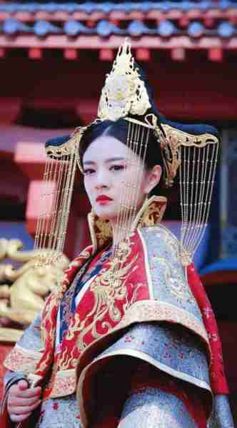 打脸充胖子,表面身价上亿,实际负债累累,5位“伪富豪”别装了-第19张图片-九妖电影 打脸充胖子,表面身价上亿,实际负债累累,5位“伪富豪”别装了-第19张图片-九妖电影