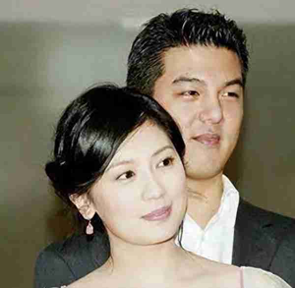 打脸充胖子,表面身价上亿,实际负债累累,5位“伪富豪”别装了-第27张图片-九妖电影 打脸充胖子,表面身价上亿,实际负债累累,5位“伪富豪”别装了-第27张图片-九妖电影