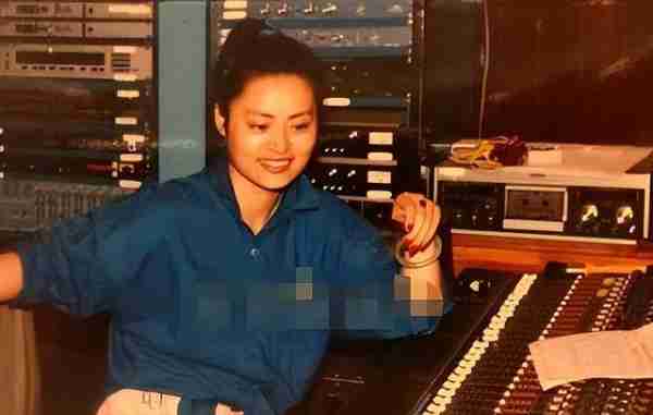 打败韦唯毛阿敏，却被亲弟弟砸成脑震荡，一代歌后沦为保姆谋生-第40张图片-九妖电影
