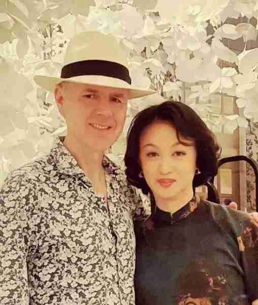 拒改国籍的五位明星:宁愿为祖国缴纳千万巨款,也要自己是中国人-第15张图片-九妖电影 拒改国籍的五位明星:宁愿为祖国缴纳千万巨款,也要自己是中国人-第15张图片-九妖电影
