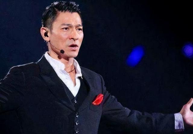 庞龙：凭一首歌赚2亿，上4次春晚后忽然“落寞”，今怎样了？-第15张图片-九妖电影
