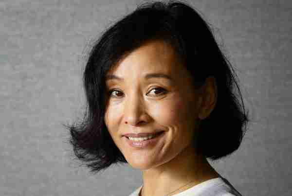 弃养双胞胎，五个字“毁掉”春晚，她宁愿在国外洗盘子都不回国...-第11张图片-九妖电影