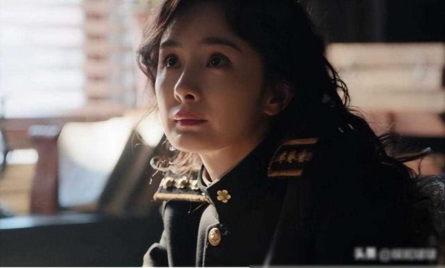 收手吧杨幂,没完没了的“秀身材”,再性感观众也会腻_1-第7张图片-九妖电影 收手吧杨幂,没完没了的“秀身材”,再性感观众也会腻_1-第7张图片-九妖电影