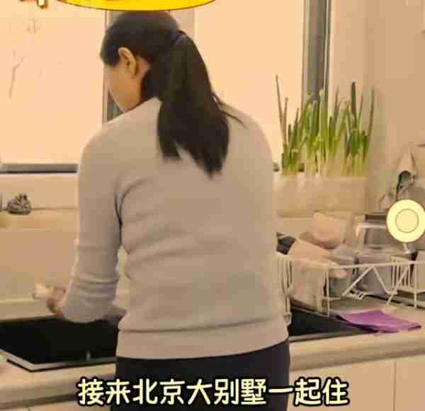 整容、坐牢、大男子主义,44岁的他,凭什么再次翻红?-第39张图片-九妖电影 整容、坐牢、大男子主义,44岁的他,凭什么再次翻红?-第39张图片-九妖电影