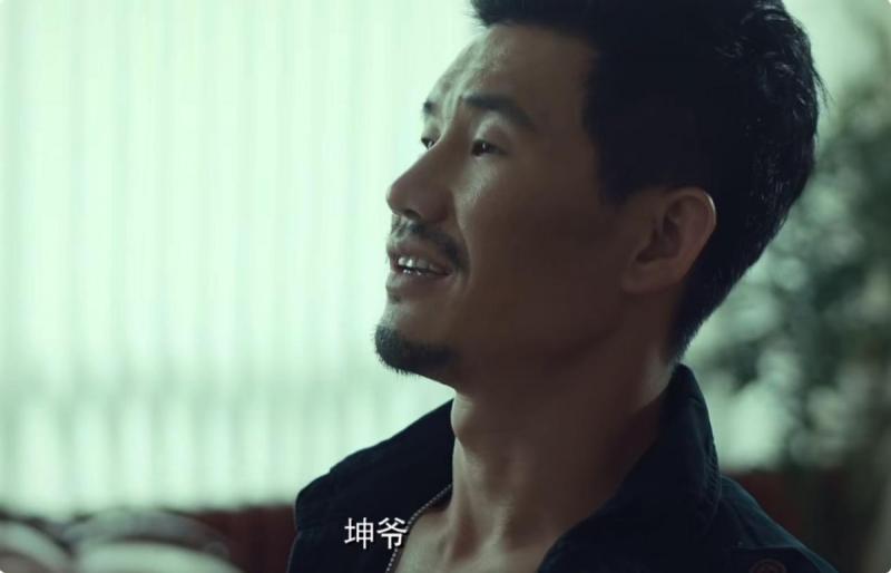 斥资800万！嘎子谢孟伟新片翻车，靠女演员身材博眼球，简直太荒唐-第6张图片-九妖电影