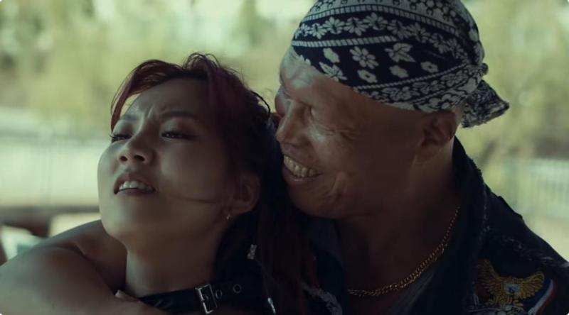 斥资800万！嘎子谢孟伟新片翻车，靠女演员身材博眼球，简直太荒唐-第21张图片-九妖电影