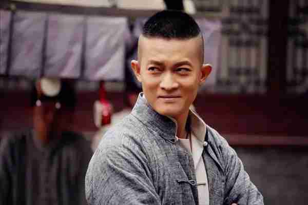 明明片约不断,却演啥毁啥,这3位“戏混子”是该醒醒了-第15张图片-九妖电影 明明片约不断,却演啥毁啥,这3位“戏混子”是该醒醒了-第15张图片-九妖电影