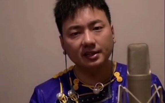 彝族歌手海来阿木,早年丧女,30岁上春晚,演出结束后给女儿扫墓-第14张图片-九妖电影 彝族歌手海来阿木,早年丧女,30岁上春晚,演出结束后给女儿扫墓-第14张图片-九妖电影