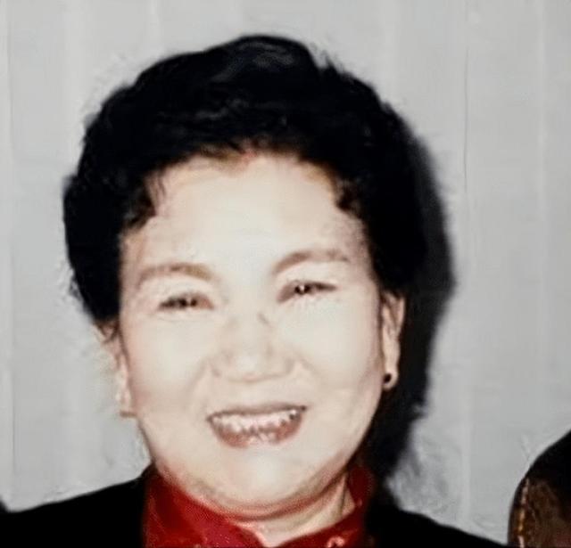 春晚一句台词识破潜伏间谍,去世23年的赵丽蓉,仍被官媒发文缅怀-第38张图片-九妖电影 春晚一句台词识破潜伏间谍,去世23年的赵丽蓉,仍被官媒发文缅怀-第38张图片-九妖电影