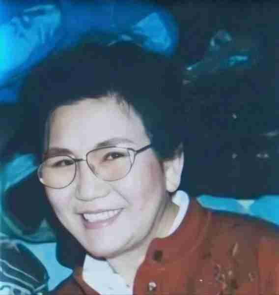 春晚一句台词识破潜伏间谍,去世23年的赵丽蓉,仍被官媒发文缅怀-第40张图片-九妖电影 春晚一句台词识破潜伏间谍,去世23年的赵丽蓉,仍被官媒发文缅怀-第40张图片-九妖电影
