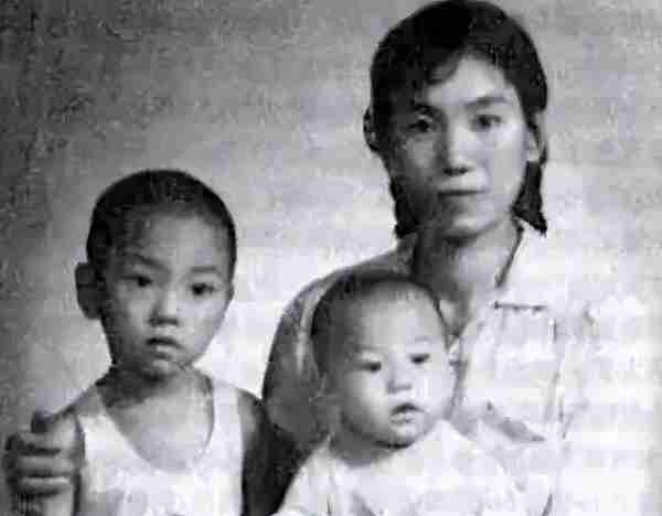 春晚一句台词识破潜伏间谍,去世23年的赵丽蓉,仍被官媒发文缅怀-第42张图片-九妖电影 春晚一句台词识破潜伏间谍,去世23年的赵丽蓉,仍被官媒发文缅怀-第42张图片-九妖电影
