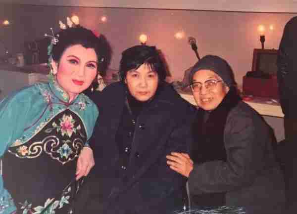 春晚一句台词识破潜伏间谍,去世23年的赵丽蓉,仍被官媒发文缅怀-第41张图片-九妖电影 春晚一句台词识破潜伏间谍,去世23年的赵丽蓉,仍被官媒发文缅怀-第41张图片-九妖电影