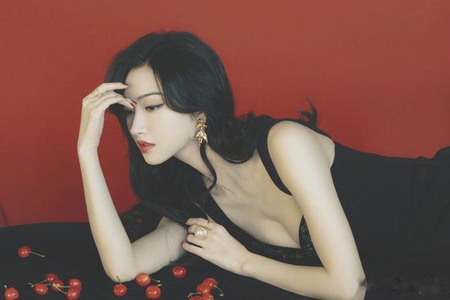 景甜随拍，如出水芙蓉，即甜又美。-第2张图片-九妖电影