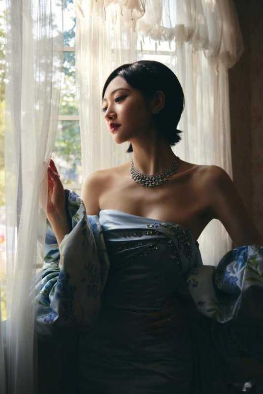 景甜随拍，如出水芙蓉，即甜又美。-第5张图片-九妖电影