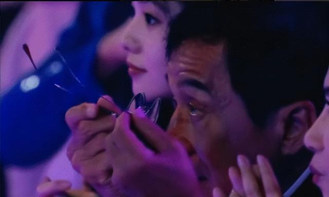 徐小凤：春晚为她破例，宁愿离婚也要坚守国籍，74岁仍独身！-第9张图片-九妖电影