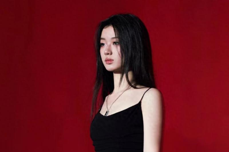 惊喜！秋风起，秋光旖旎惹人醉，好声音冠军单依纯演唱会在筹备-第5张图片-九妖电影